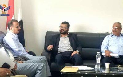 مناقشة التعاون بين وزارة الصحة والبيئة ومصلحة الضرائب والجمارك